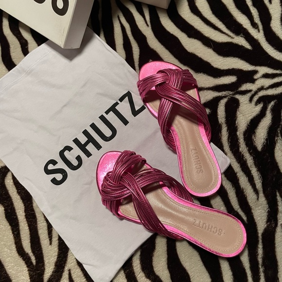 Schutz Khayla Metallic Pink Sandals - Picture 11 of 16